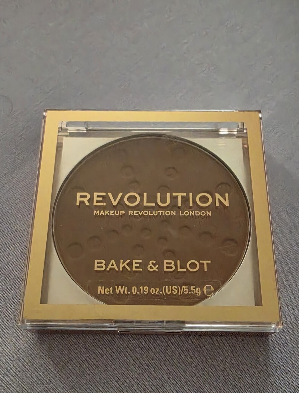 Revolution Bake & Blot Pressed Powder - Deep Brown